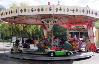 Children's carousel: Le Bidibulle